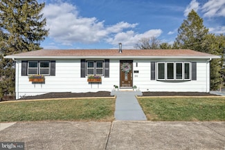 525 E Maple St, Dallastown, PA 17313