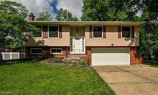 3428 Hiwood Ave, Stow, OH 44224