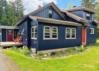 634 North Rd, Mount Chase, ME 04765