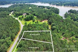 174 Rivercliff Dr, Stony Point, NC 28678