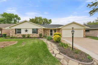2714 Shady Creek Dr, Pearland, TX 77581