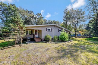 105 Sunrise Dr, Tafton, PA 18464