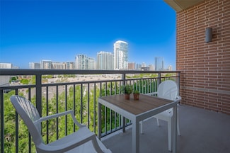 2207 Bancroft St Unit 604, Houston, TX 77027