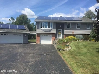 30 Broad St, Broadalbin, NY 12025