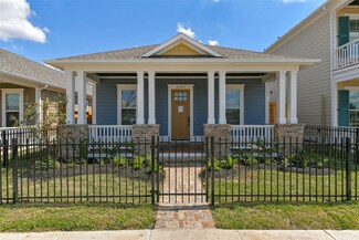 2509 S Houston Ave, Pearland, TX 77581
