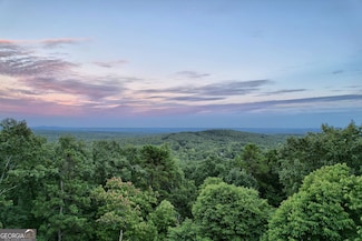 654 Mountain Sweet Dr, Clarkesville, GA 30523