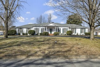 1207 Whitehall Rd, Murfreesboro, TN 37130
