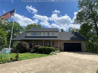 142 Spruce Ln, Teays Valley, WV 25560