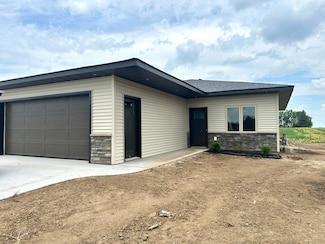 206 Diamond Ct, Wykoff, MN 55990
