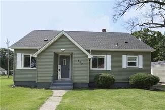 832 Iredell St, Akron, OH 44310
