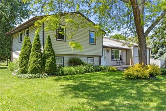 15 Virginia Manor Rd, Rochester, NY 14606
