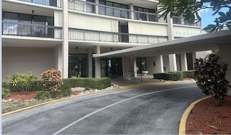 2425 Presidential Way Unit 1203, West Palm Beach, FL 33401