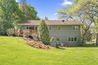 9610 28th Ave N, Plymouth, MN 55441