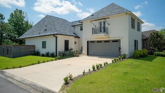 3319 Pine Grove Dr, Baton Rouge, LA 70816