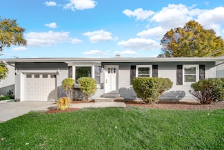 2123 Fairland Dr, Sycamore, IL 60178