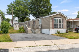 917 Opal St, Ephrata, PA 17522