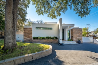 100 Canterbury Hill St, San Antonio, TX 78209