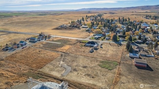 601 E 1st St, Waterville, WA 98858