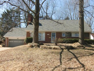 3031 Andover Dr, Saint Louis, MO 63121