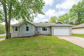 602 Cherry St, Nixa, MO 65714