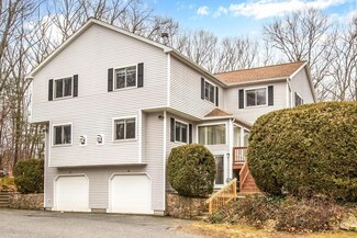 54 Arrowhead Cir, Ashland, MA 01721