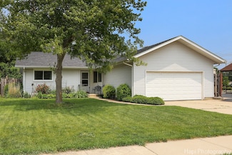 4008 W Lillian St, McHenry, IL 60050