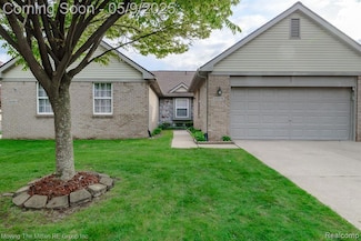 22876 Woodcreek Dr Unit 64, Taylor, MI 48180