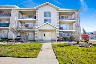 9130 W 95th St Unit 2B, Hickory Hills, IL 60457
