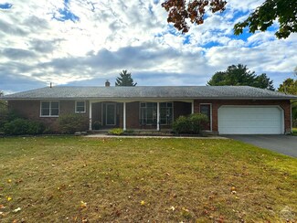 32 Hemlock St, Valatie, NY 12184