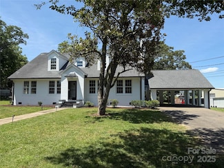309 E Main St, Lattimore, NC 28089