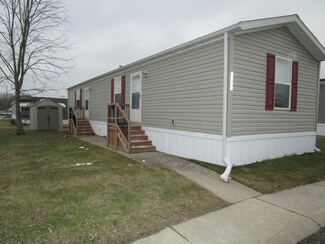17501 Cedar Grove Unit 181, Brownstown Township, MI 48174