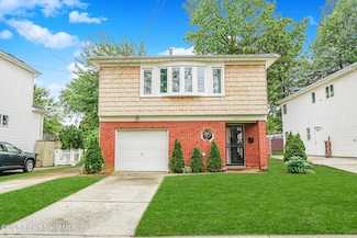 184 Barclay Ave, Staten Island, NY 10312