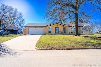 700 Miami St NW, Cleveland, OK 74020