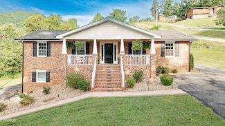 446 Harry Fry Dr, Gate City, VA 24251