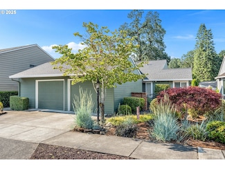 9440 SW Summerfield Dr, Portland, OR 97224