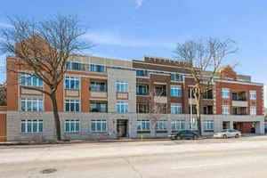 1202 Waukegan Rd Unit 201, Glenview, IL 60025