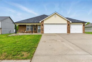 706 SW Woodland Cir, Grain Valley, MO 64029