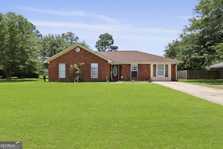 1267 Louise Ln, Hinesville, GA 31313