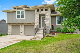 17154 S Dodge St, Gardner, KS 66030