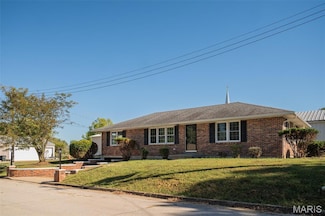 210 Plum St, Saint Elizabeth, MO 65075