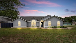 2705 Bayview Dr, Eustis, FL 32726