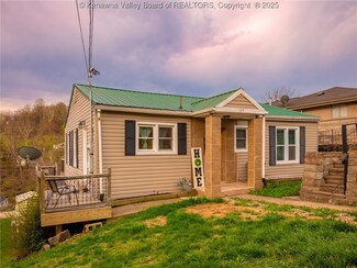 117 Oak St, Dunbar, WV 25064