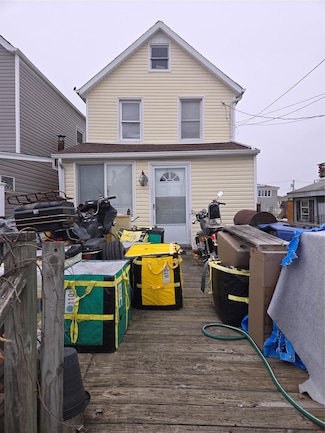 5 Bayview Ave, Howard Beach, NY 11414