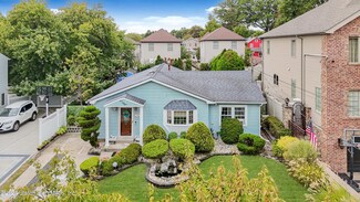 358 Manhattan St, Staten Island, NY 10307