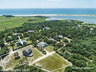 76 Bayview Ave, Edgartown, MA 02539