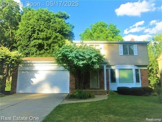 2830 Steamboat Springs Dr, Rochester Hills, MI 48309