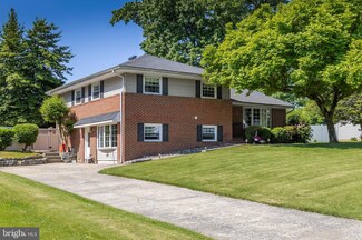 805 Liberty Dr, Somerdale, NJ 08083