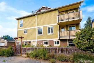 900 SW Elmgrove St, Seattle, WA 98106