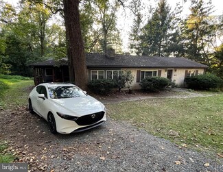 1412 Kaylor Rd, Hummelstown, PA 17036