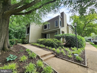 1948A Villaridge Dr, Reston, VA 20191